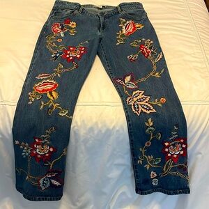 Alice + Olivia front embroidered cropped jeans
